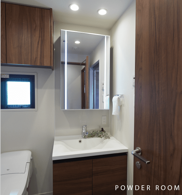 POWDER ROOM
