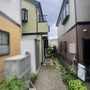 現地写真（現況、古家が建っています）