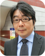 先﨑 仁思 氏